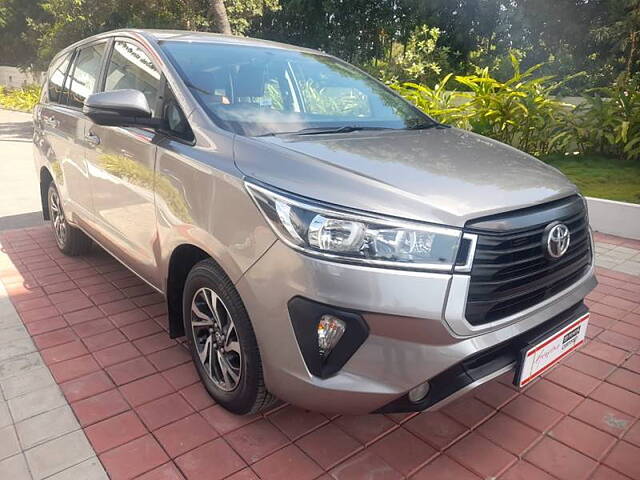 Second Hand Toyota Innova Crysta [2016-2020] 2.4 G 8 STR [2016-2017] in Bangalore