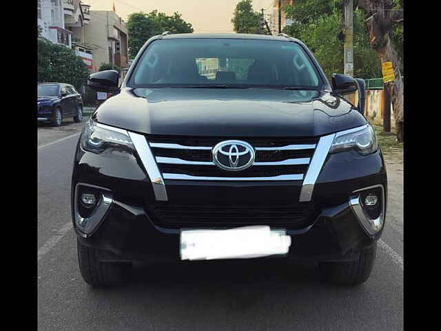 Second Hand Toyota Fortuner [2016-2021] 2.8 4x2 AT [2016-2020] in Lucknow