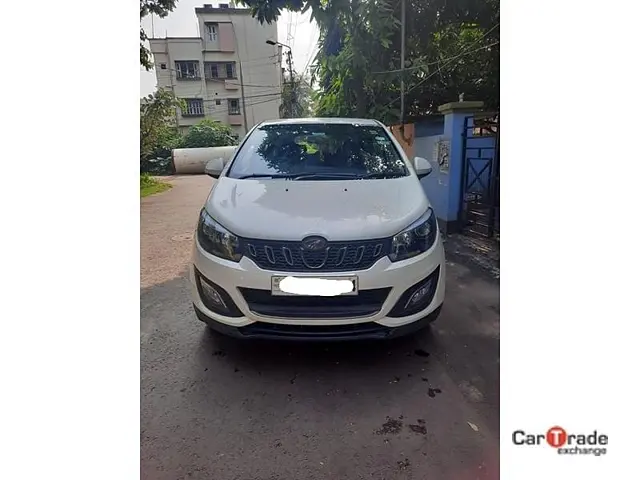 Second Hand Mahindra Marazzo M6 Plus 8 STR in Kolkata