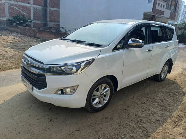 Second Hand Toyota Innova Crysta [2016-2020] 2.4 G 7 STR [2016-2017] in Lucknow