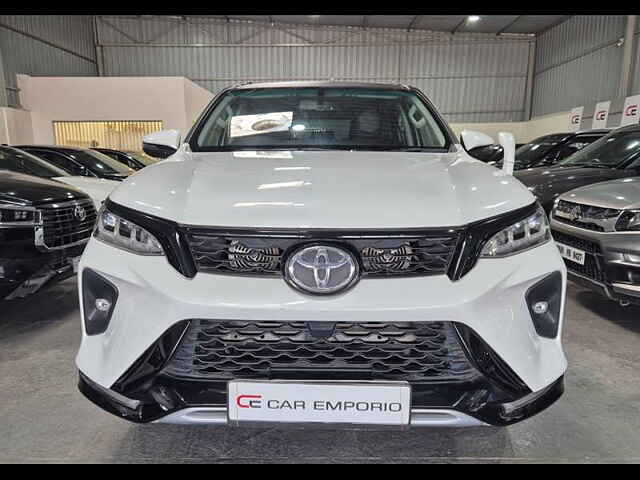 Second Hand Toyota Fortuner Legender 2.8 4X2 AT in Hyderabad