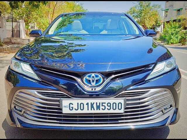 Second Hand Toyota Camry Hybrid in Ahmedabad