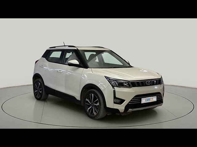 Second Hand Mahindra XUV300 [2019-2024] W8 (O) 1.5 Diesel AMT in Delhi