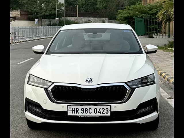 Second Hand Skoda Octavia Style 2.0 in Delhi