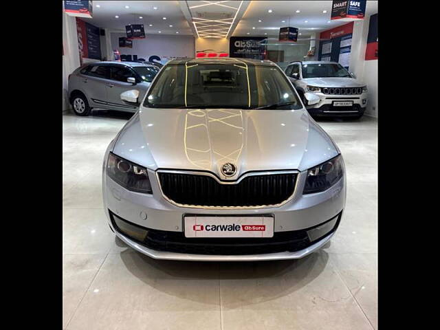 Second Hand Skoda Octavia [2017-2021] 2.0 TDI CR Style Plus AT [2017] in Kanpur