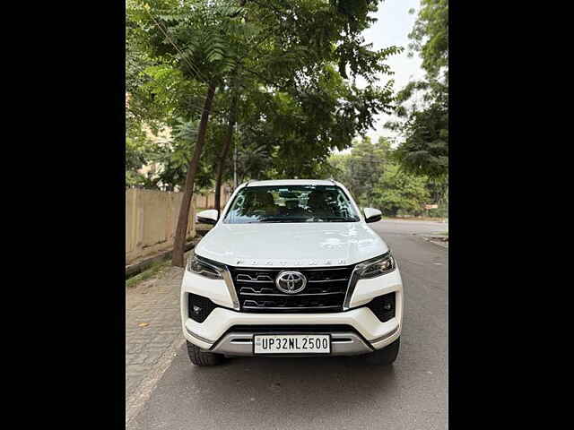 Second Hand Toyota Fortuner 4X2 AT 2.8 Diesel in Lucknow