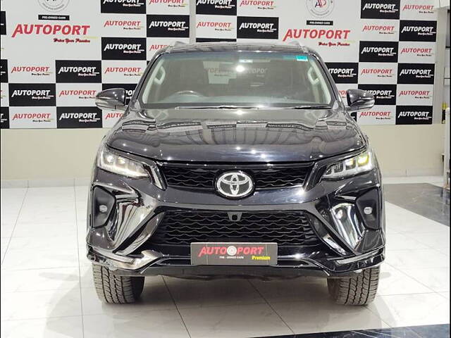 Second Hand Toyota Fortuner [2016-2021] 2.8 4x2 AT [2016-2020] in Bangalore