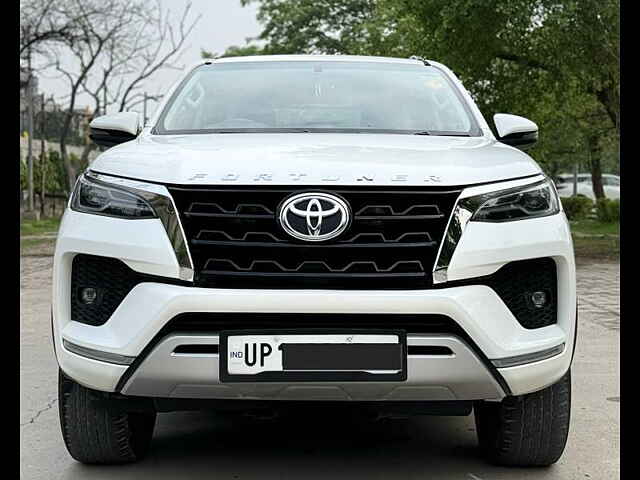 Second Hand Toyota Fortuner 4X2 AT 2.8 Diesel in Delhi