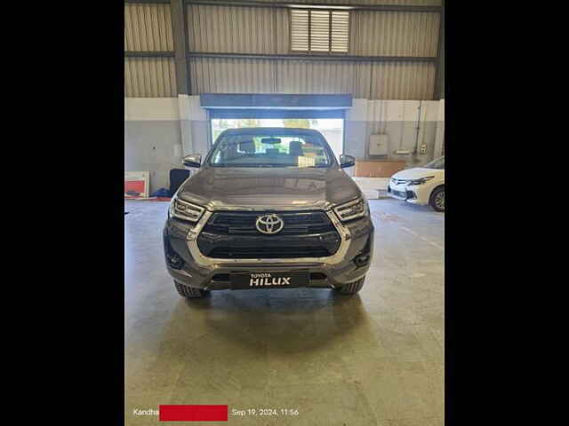 Second Hand Toyota Hilux High 4X4 AT in Ahmedabad