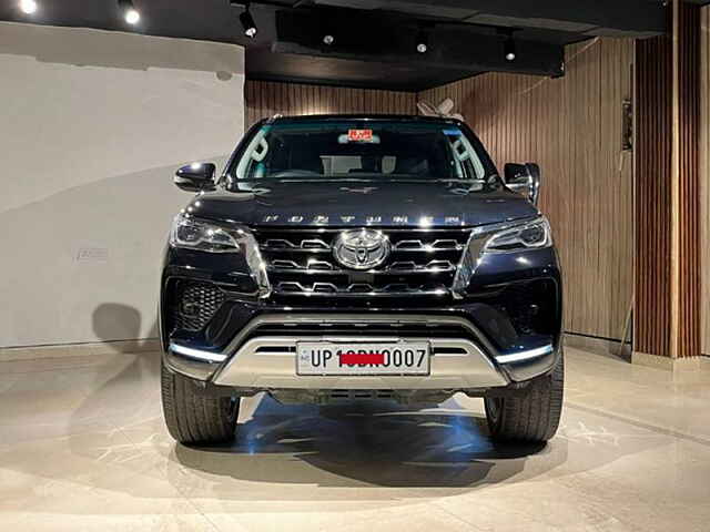 Second Hand Toyota Fortuner 4X2 AT 2.7 Petrol in Delhi