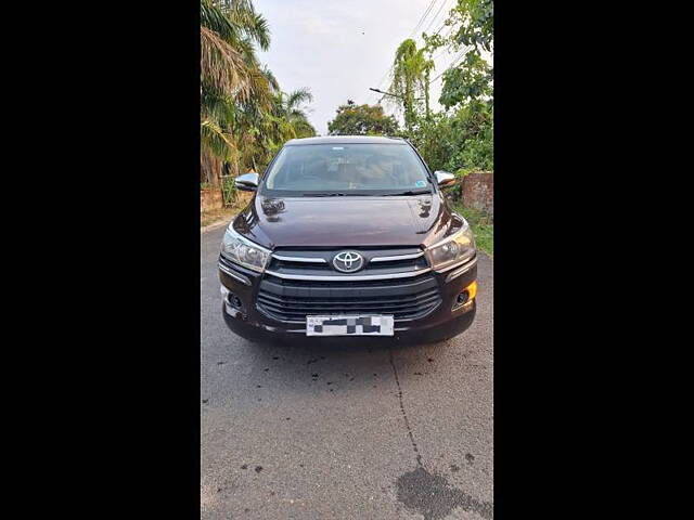 Second Hand Toyota Innova Crysta [2016-2020] 2.4 G 8 STR [2016-2017] in Kolkata