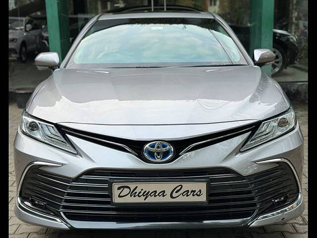 Second Hand Toyota Camry Hybrid in Chennai