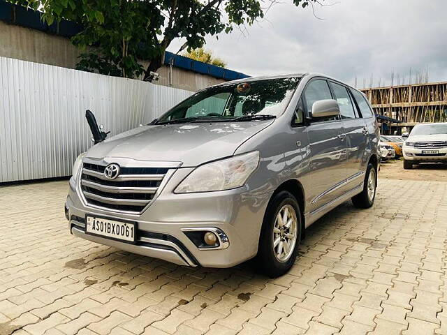 Second Hand Toyota Innova [2015-2016] 2.5 G BS IV 8 STR in Guwahati