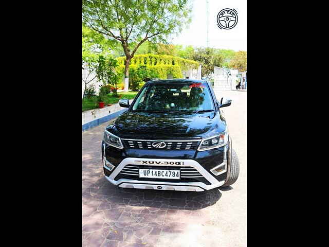Second Hand Mahindra XUV300 [2019-2024] W8 1.5 Diesel [2020] in Lucknow