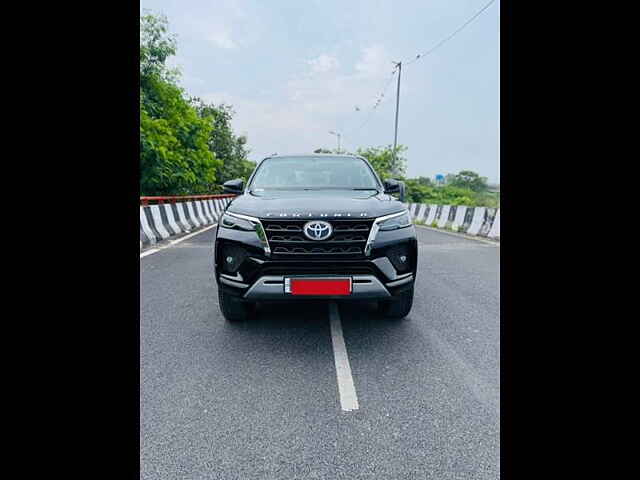 Second Hand Toyota Fortuner 4X2 AT 2.8 Diesel in Meerut