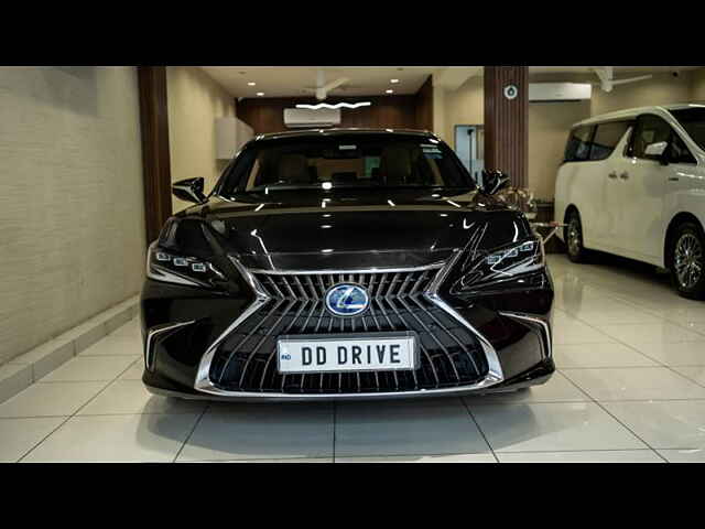 Second Hand Lexus ES 300h Luxury in Delhi