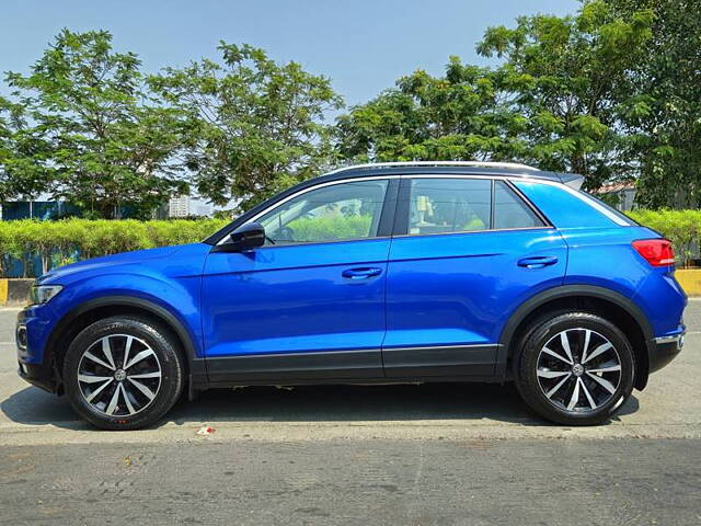 Volkswagen T-Roc Mileage (17 km/l) - T-Roc Petrol Mileage - CarWale