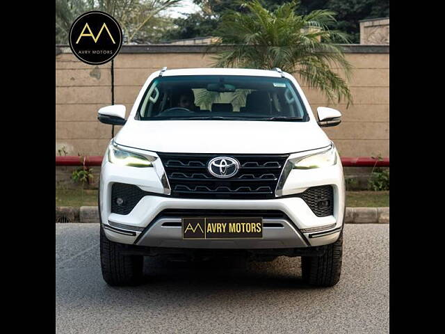 Second Hand Toyota Fortuner 4X4 AT 2.8 Diesel in Delhi