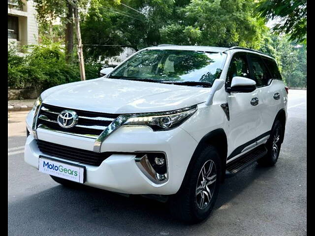 Second Hand Toyota Fortuner [2016-2021] 2.8 4x2 MT [2016-2020] in Delhi