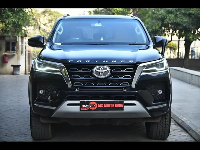 Second Hand Toyota Fortuner 4X4 MT 2.8 Diesel in Kolkata