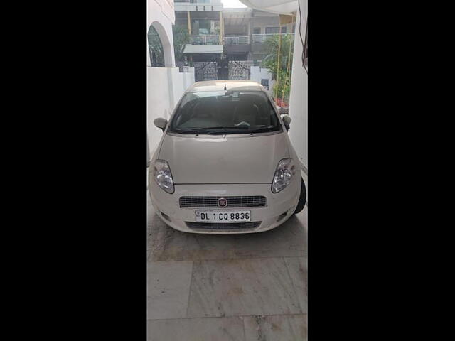Used 14 Fiat Punto 11 14 Emotion 1 3 D For Sale In Delhi Carwale