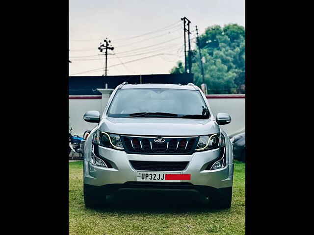 Second Hand Mahindra XUV500 W9 [2018-2020] in Lucknow