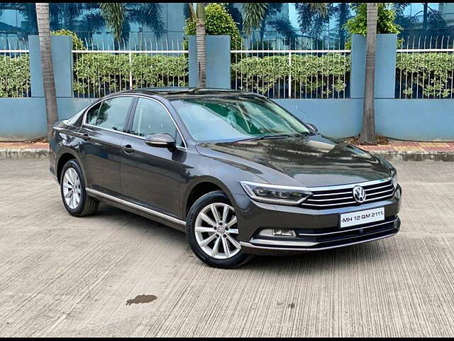 Second Hand Volkswagen Passat Highline in Pune