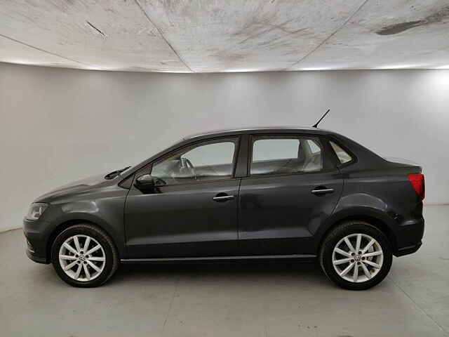 Second Hand Volkswagen Ameo Highline Plus 1.5L AT (D)16 Alloy in Indore