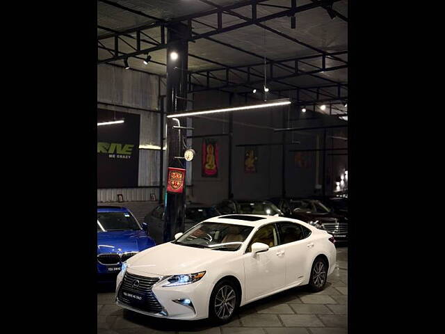 Second Hand Lexus ES [2017-2018] 300h in Delhi