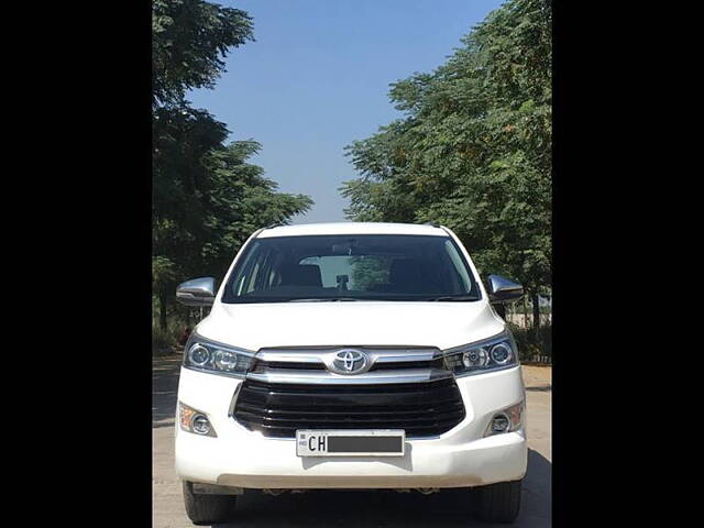 Second Hand Toyota Innova Crysta ZX 2.4 7 STR in Mohali