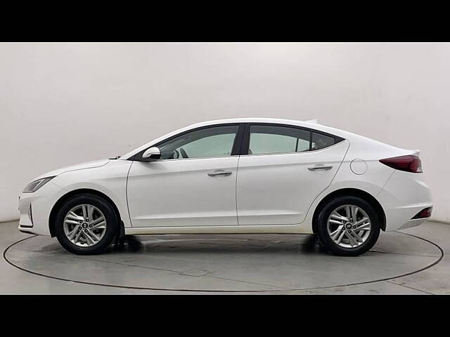 Second Hand Hyundai Elantra [2016-2019] 2.0 SX MT in Chennai