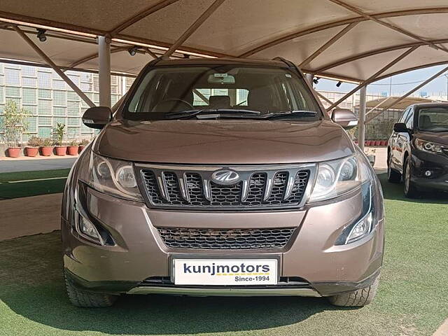 Second Hand Mahindra XUV500 [2015-2018] W10 AT in Delhi