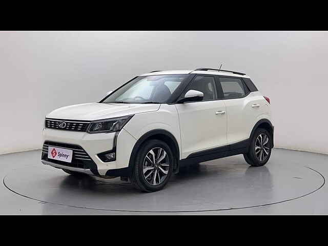 Second Hand Mahindra XUV300 [2019-2024] 1.5 W8 (O) [2019-2020] in Bangalore