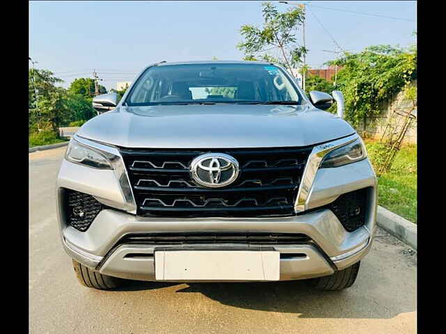 Second Hand Toyota Fortuner [2016-2021] 2.8 4x2 AT [2016-2020] in Ahmedabad