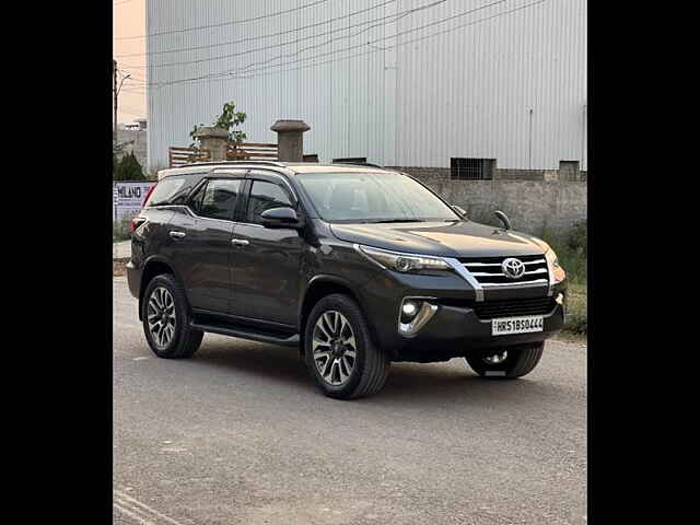 Second Hand Toyota Fortuner [2016-2021] 2.8 4x2 AT [2016-2020] in Chandigarh