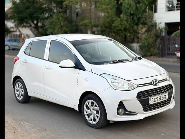 Second Hand Hyundai Grand i10 Magna AT 1.2 Kappa VTVT in Ahmedabad