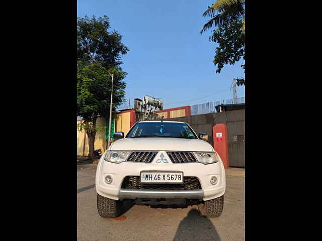 Second Hand Mitsubishi Pajero Sport 2.5 MT in Mumbai