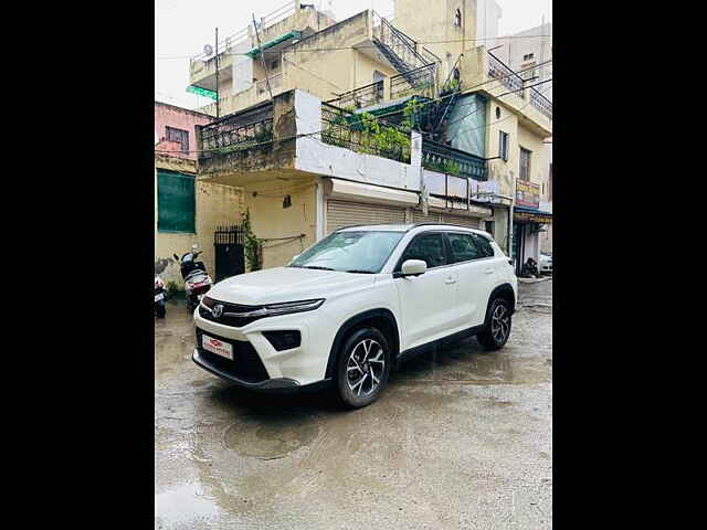 Second Hand Toyota Urban Cruiser Hyryder V NeoDrive in Delhi