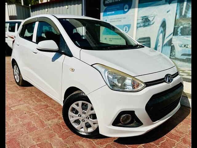 Second Hand Hyundai Grand i10 Magna U2 1.2 CRDi in Ahmedabad