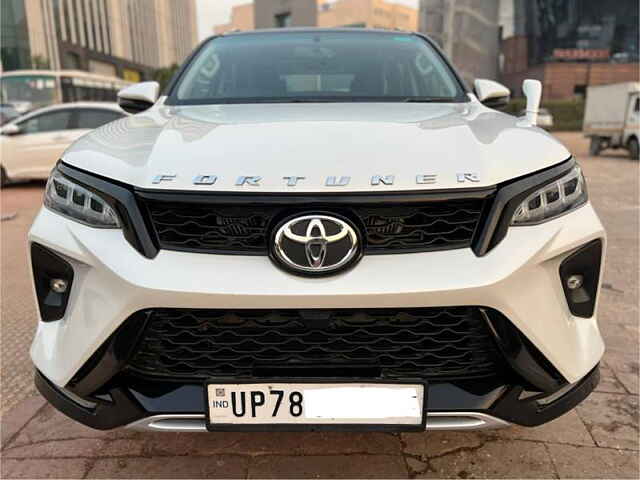 Second Hand Toyota Fortuner Legender 2.8 4X2 AT in Delhi