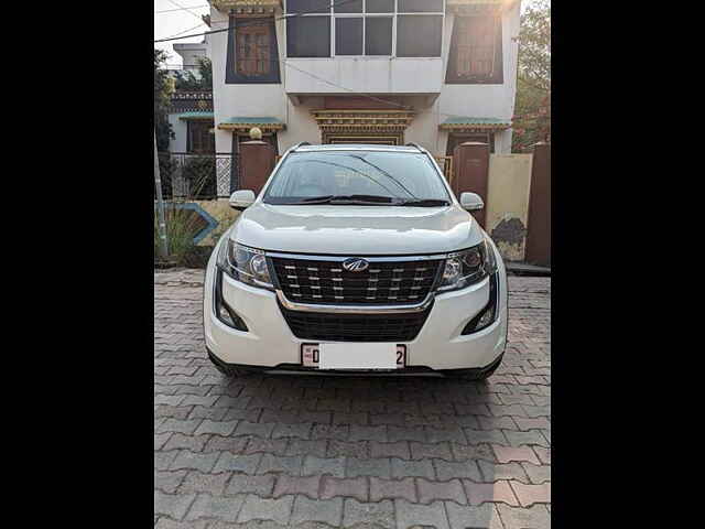 Second Hand Mahindra XUV500 W11 AT in Delhi