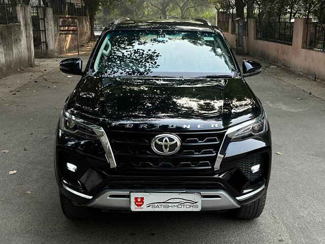 Second Hand Toyota Fortuner 4X2 AT 2.8 Diesel in Delhi