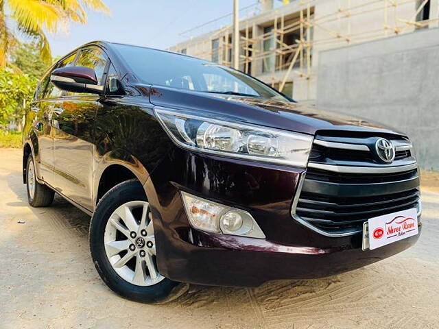 Second Hand Toyota Innova Crysta [2016-2020] 2.4 G 7 STR [2016-2017] in Ahmedabad