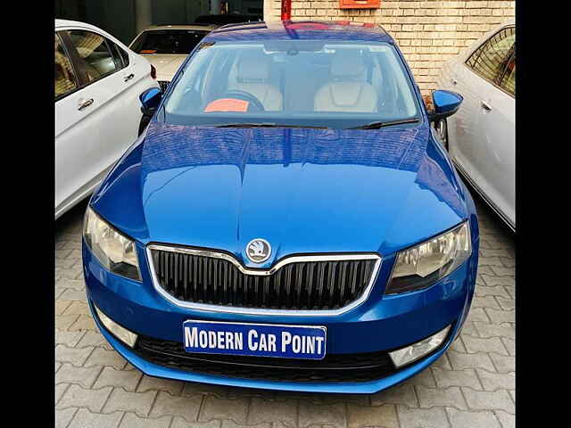 Second Hand Skoda Octavia [2013-2015] Ambition 2.0 TDI AT in Chandigarh