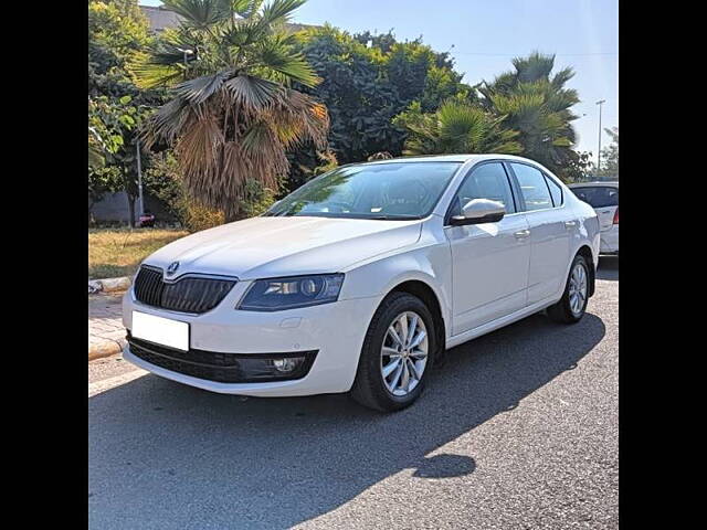 Second Hand Skoda Octavia [2017-2021] 1.8 TSI Style Plus AT [2017] in Delhi