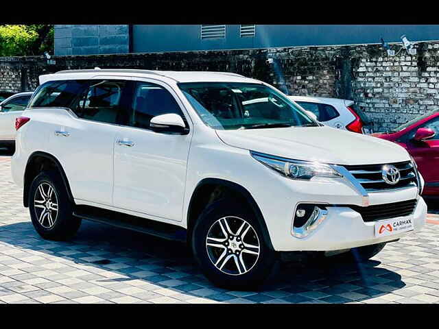 Second Hand Toyota Fortuner [2016-2021] 2.8 4x2 AT [2016-2020] in Surat