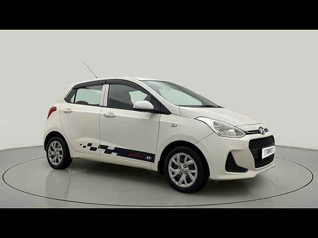 Second Hand Hyundai Grand i10 Magna 1.2 Kappa VTVT in Bangalore