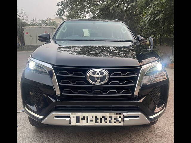 Second Hand Toyota Fortuner 4X2 AT 2.8 Diesel in Delhi