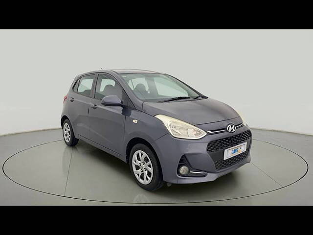 Second Hand Hyundai Grand i10 Magna 1.2 Kappa VTVT in Ahmedabad