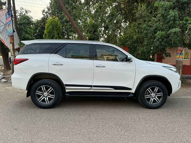 Second Hand Toyota Fortuner [2016-2021] 2.8 4x2 MT [2016-2020] in Lucknow